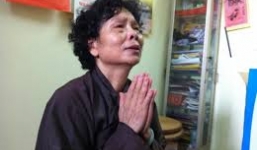 Vụ Cát Tường: 3 câu hỏi lớn của mẹ đẻ chị Huyền về thi thể con